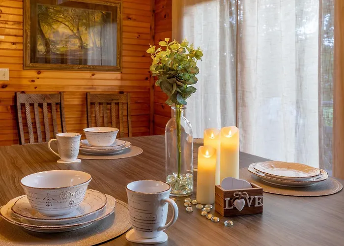 Real Log Cabin With Amazing Views, Hot Tub, Sauna, Games