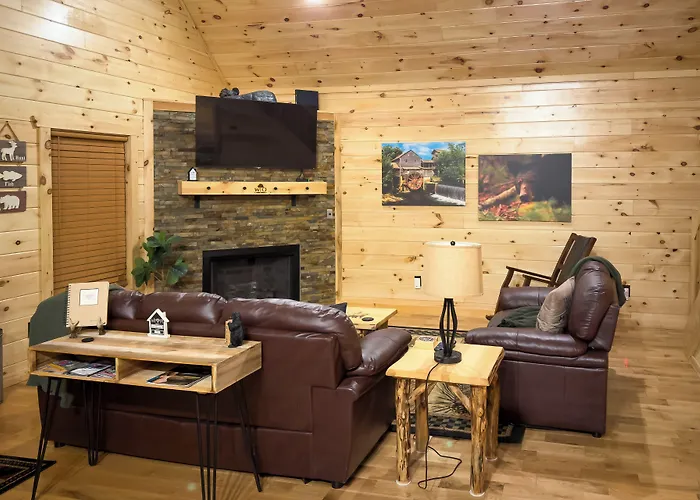 Gatlinburg Mountain Cabin: 4 Mi To National Park!